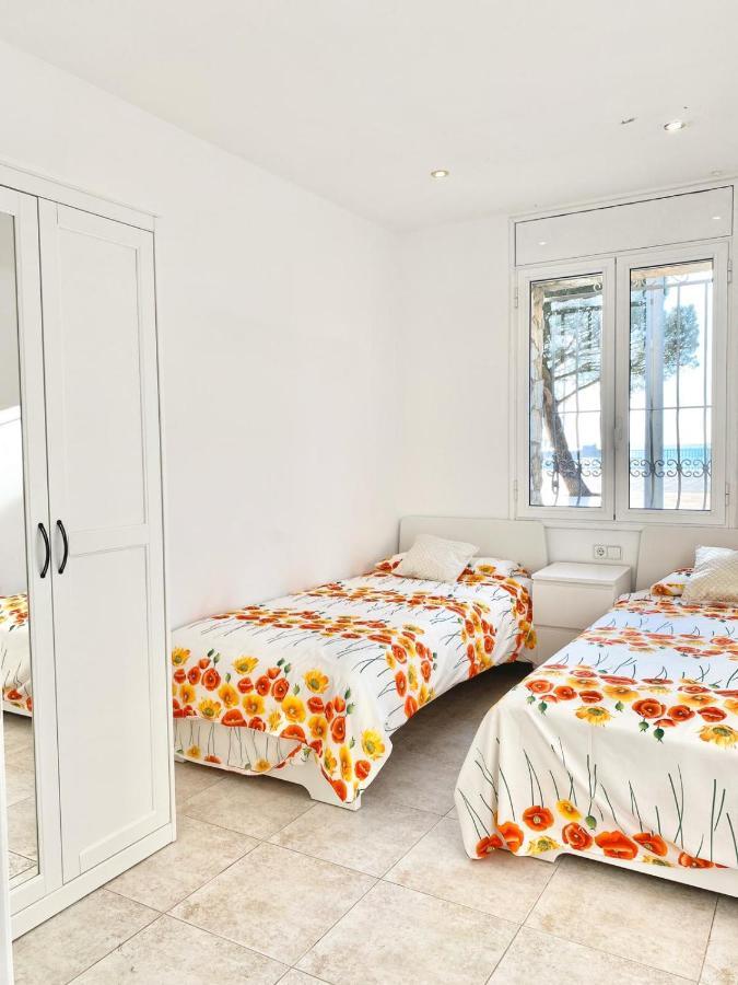 Appartement Devant La Plage Roses Eksteriør bilde
