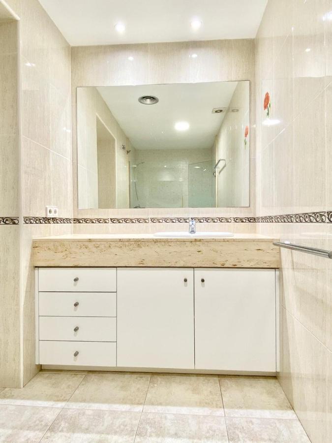 Appartement Devant La Plage Roses Eksteriør bilde
